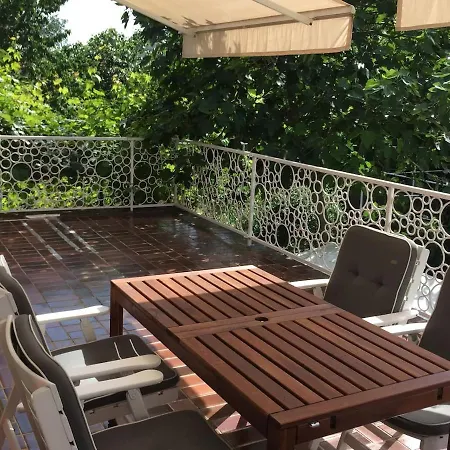 Domic ,two Bedrooms Whit Large Terrace