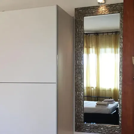 Lejlighed Domic ,two Bedrooms Whit Large Terrace Njivice