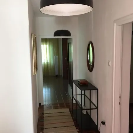 Domic ,two Bedrooms Whit Large Terrace Lejlighed Njivice