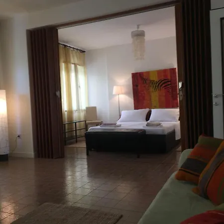 Domic ,two Bedrooms Whit Large Terrace Lejlighed *
