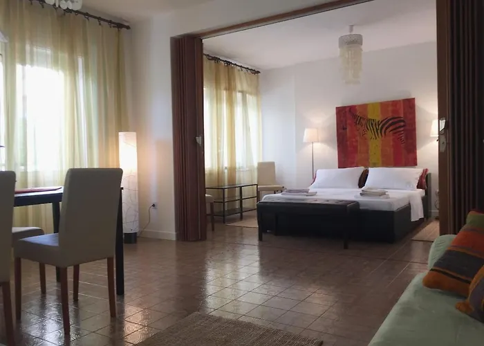 Domic ,two Bedrooms Whit Large Terrace 아파트 니바이스