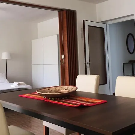 Διαμέρισμα Domic ,two Bedrooms Whit Large Terrace Njivice