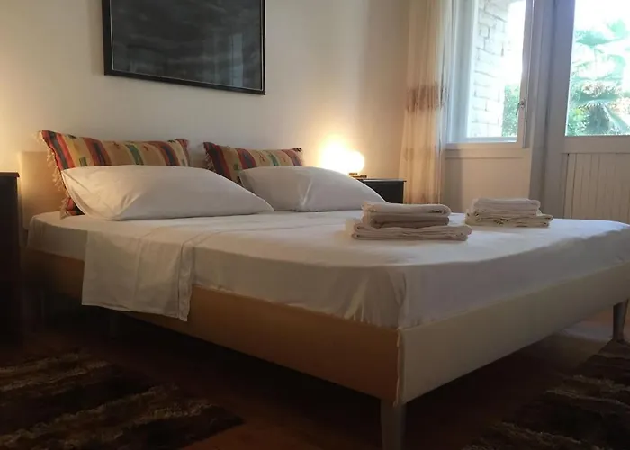 Domic ,two Bedrooms Whit Large Terrace * Nijvice